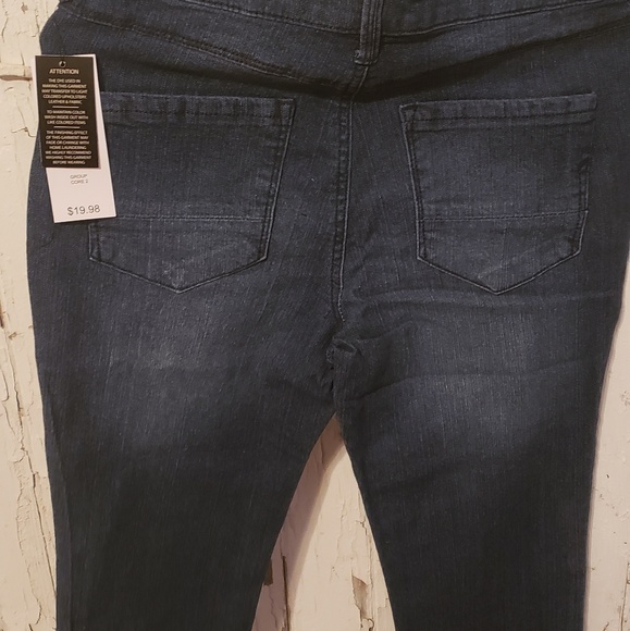 Capris - Picture 2 of 4